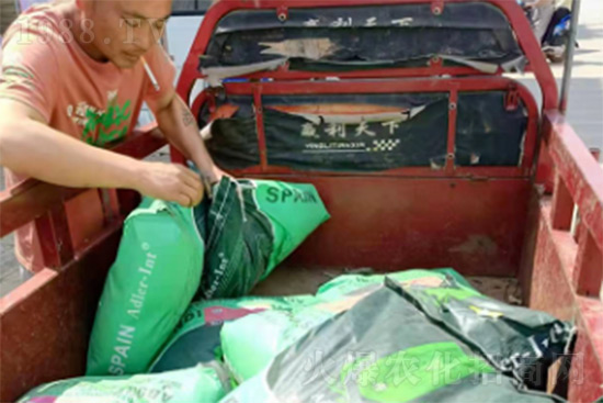 復合肥漲價瘋狂 ,而這幾款高端進口新型肥卻成了市場香餑餑!